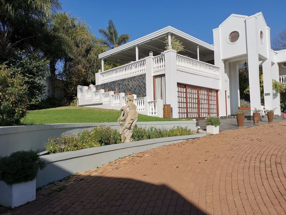 Фото Erasmus Manor Guest House