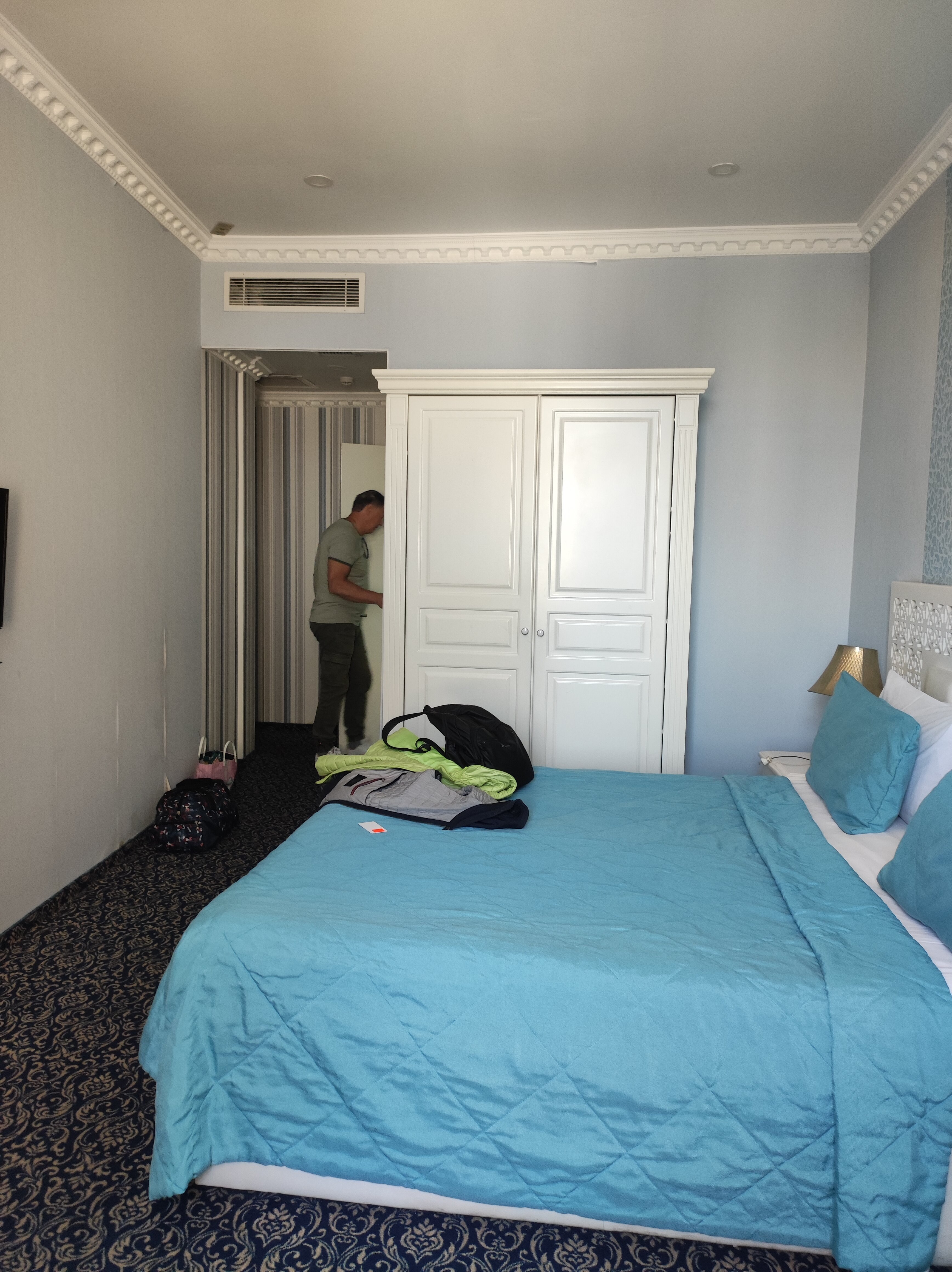 Фото Premier Old Gates Hotel