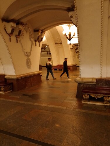 Арбатская (Moscow, Arbatsko-Pokrovskaya Line, Arbatskaya metro station), metro stansiyası