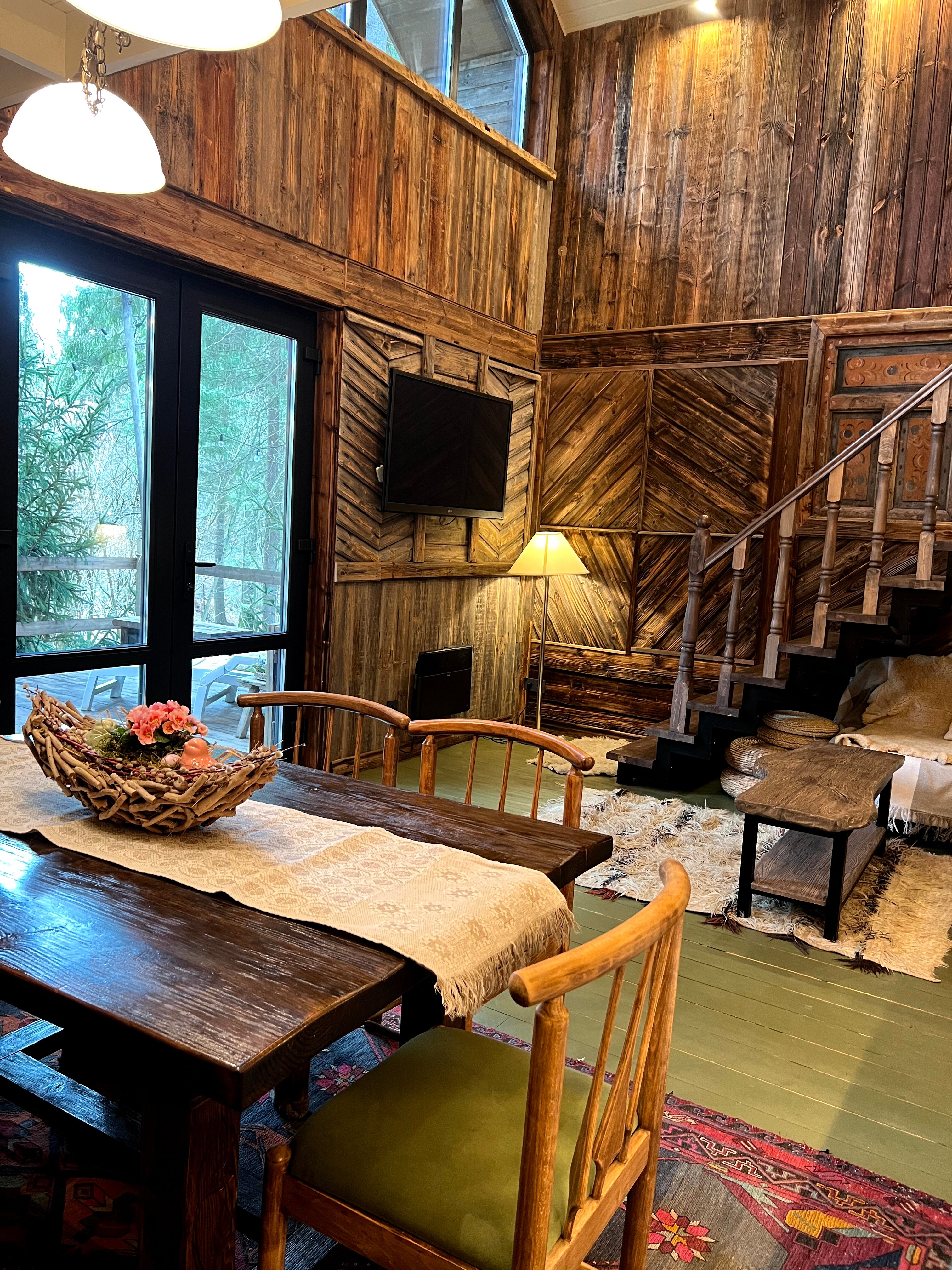 Фото Домик в лесу