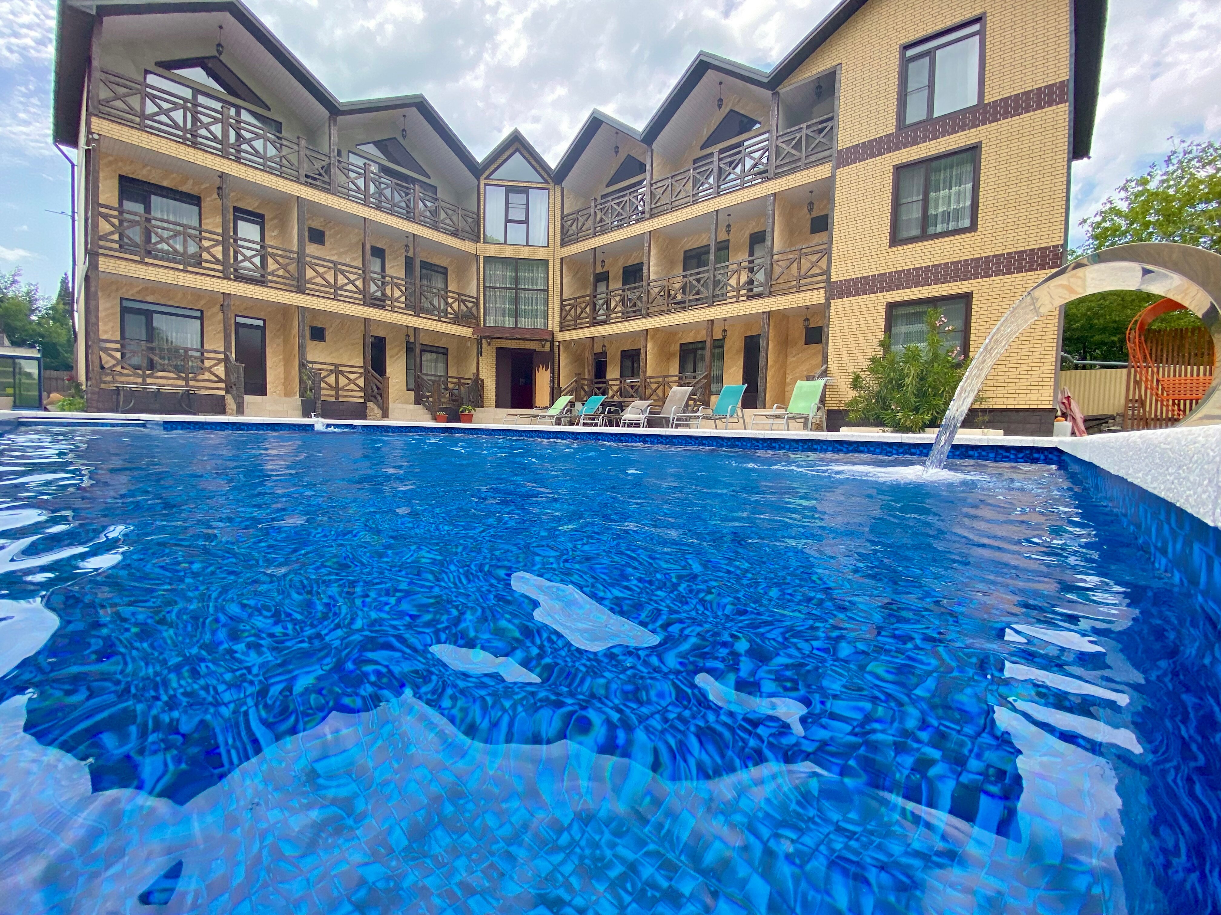 Фото отеля 1