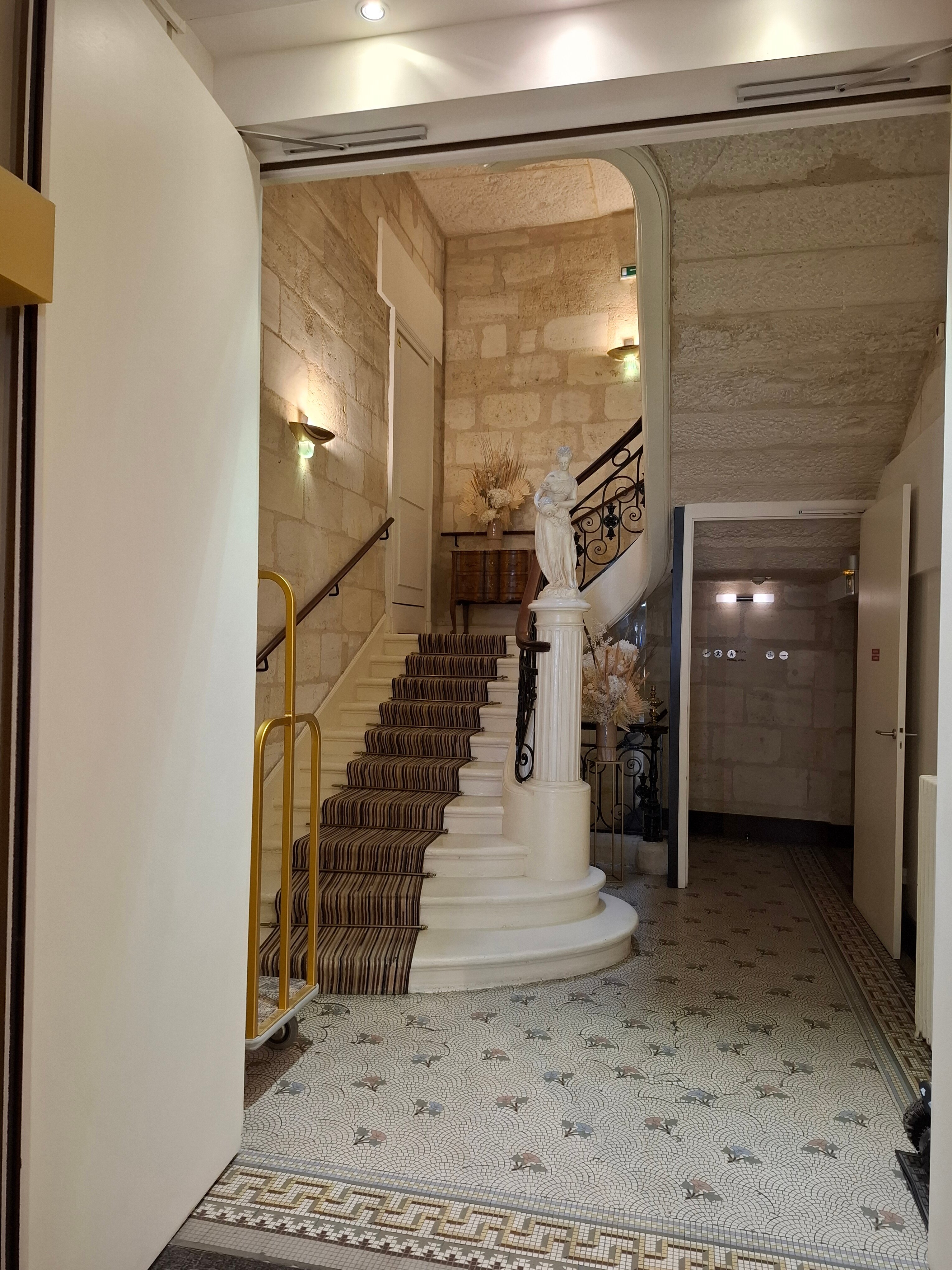 Фото Grand Hotel Francais