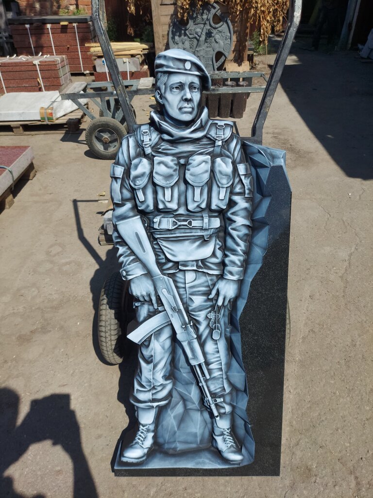 Изготовление памятников и надгробий Каменотёс, Донецк, фото