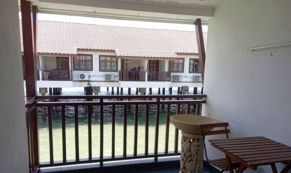 Фото Alpine Lxpd Premium Water Chalet