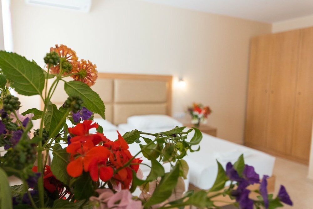 Фото Amaryllis Front Beach Hotel