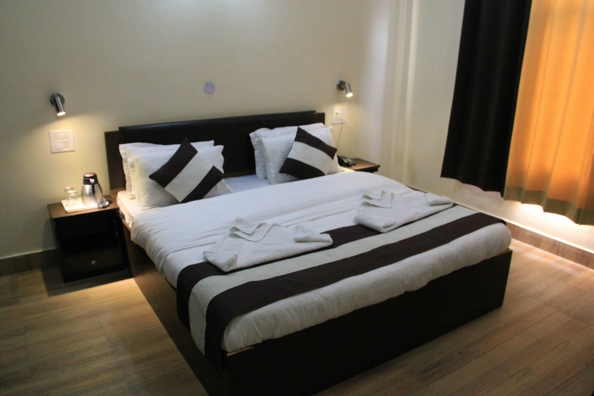 Фото отеля 2