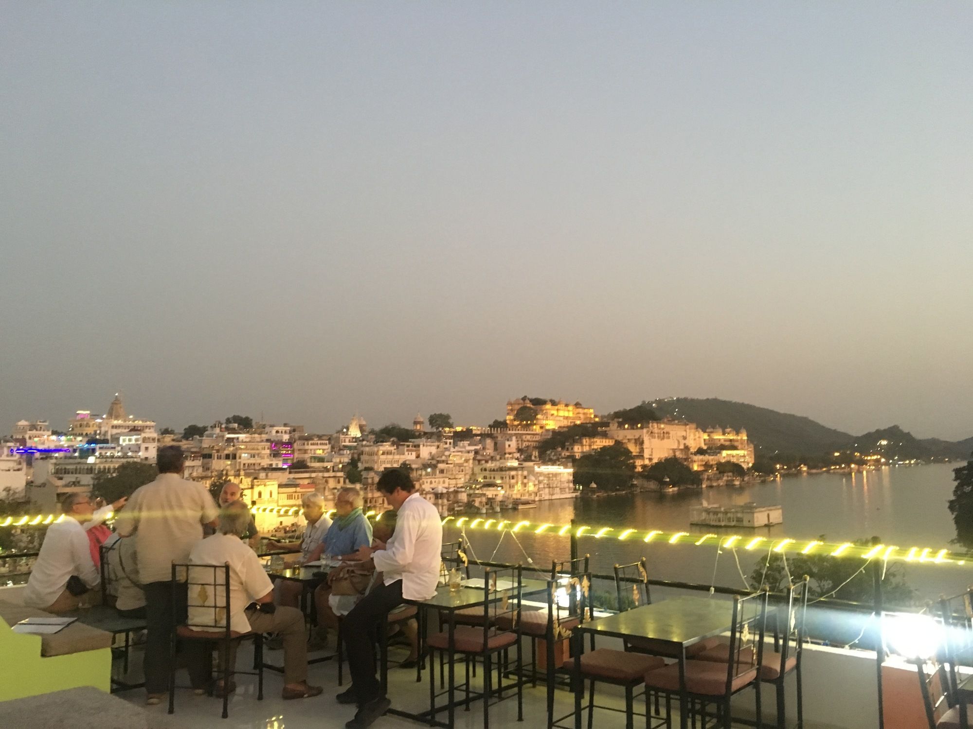 Фото Hotel Hanuman Ghat