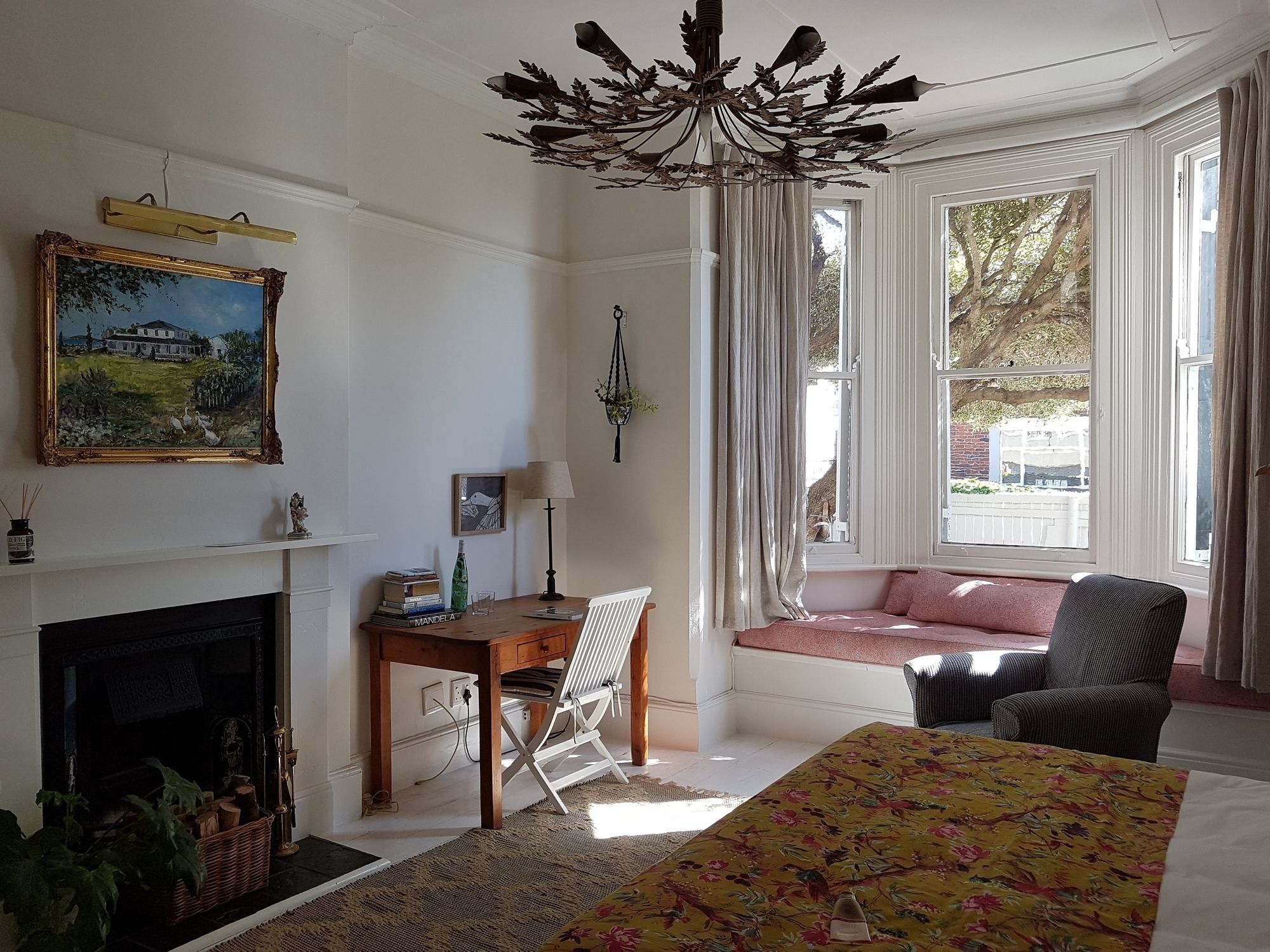 Фото Gilmour Hill