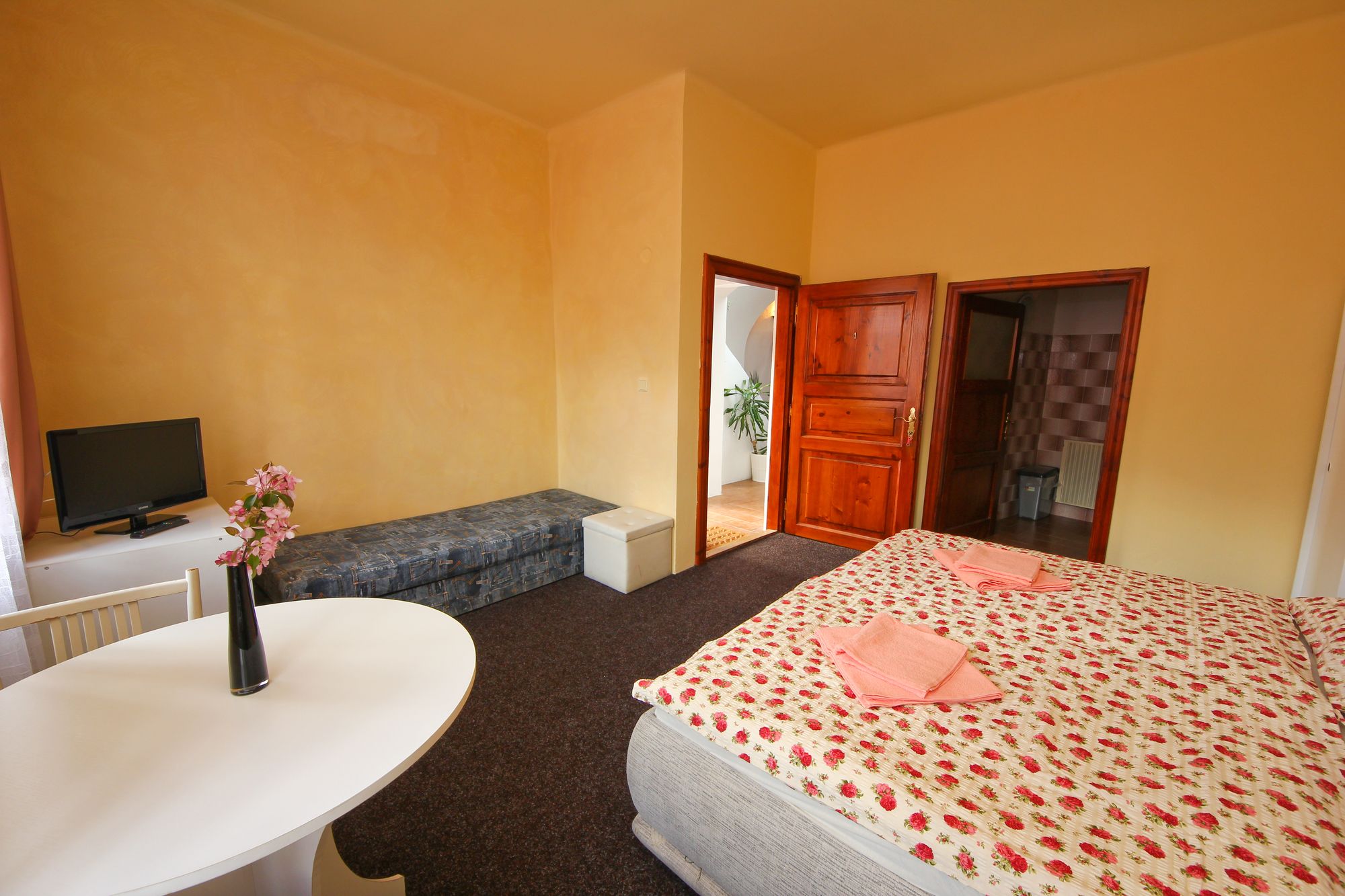 Фото Mini Hotel Abraka