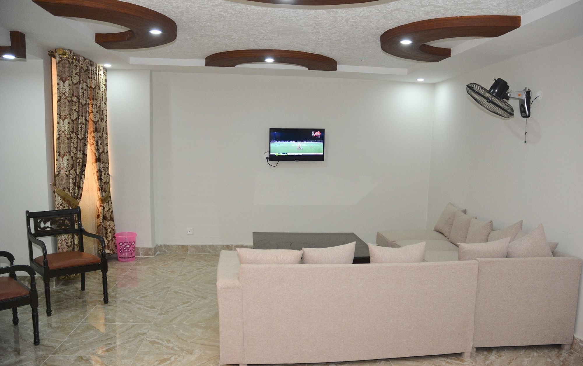 Фото Hotel Redison Blue Area