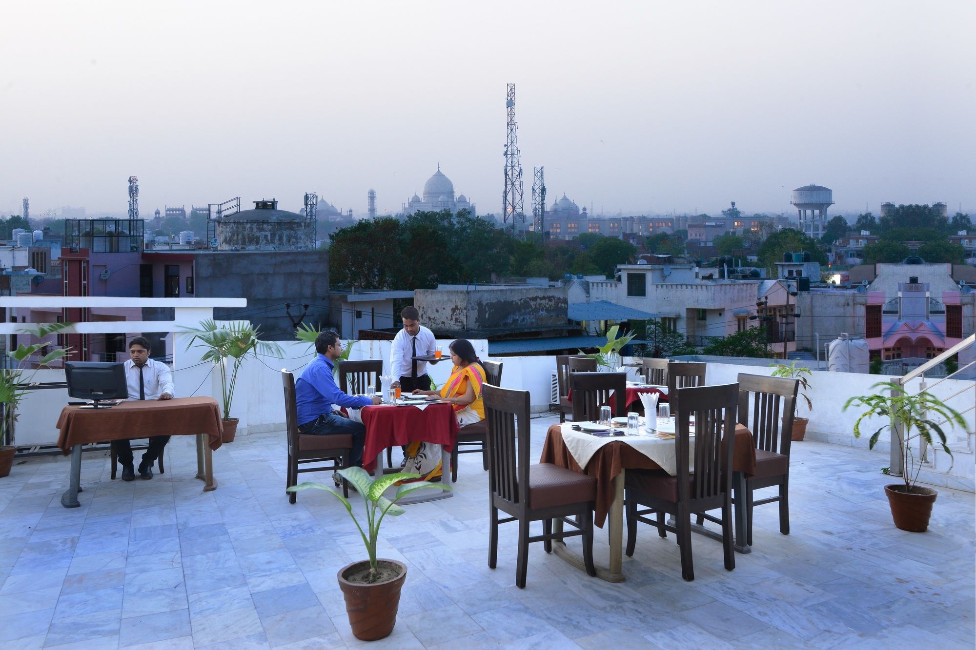 Фото отеля 3