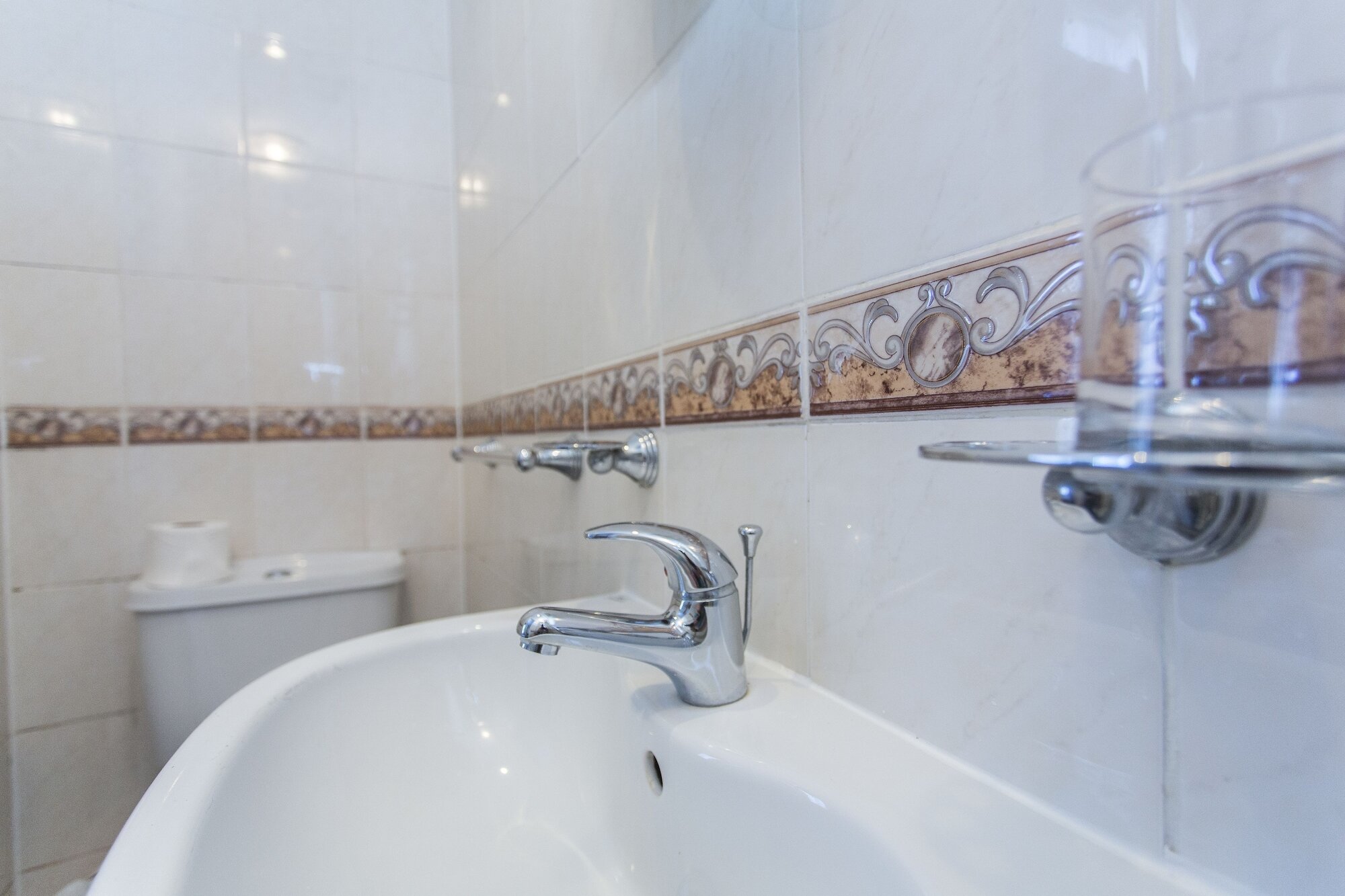 Фото Oyo Ridgeway Hotel