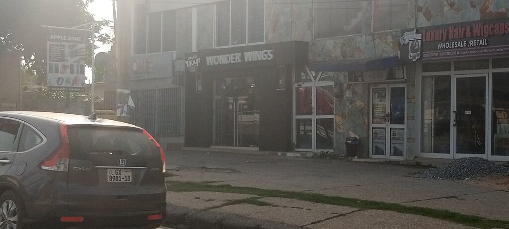 Cafe Wonder Wings, Accra, photo