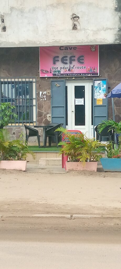 Bar, pub Cave chez fefe, Brazzaville, photo