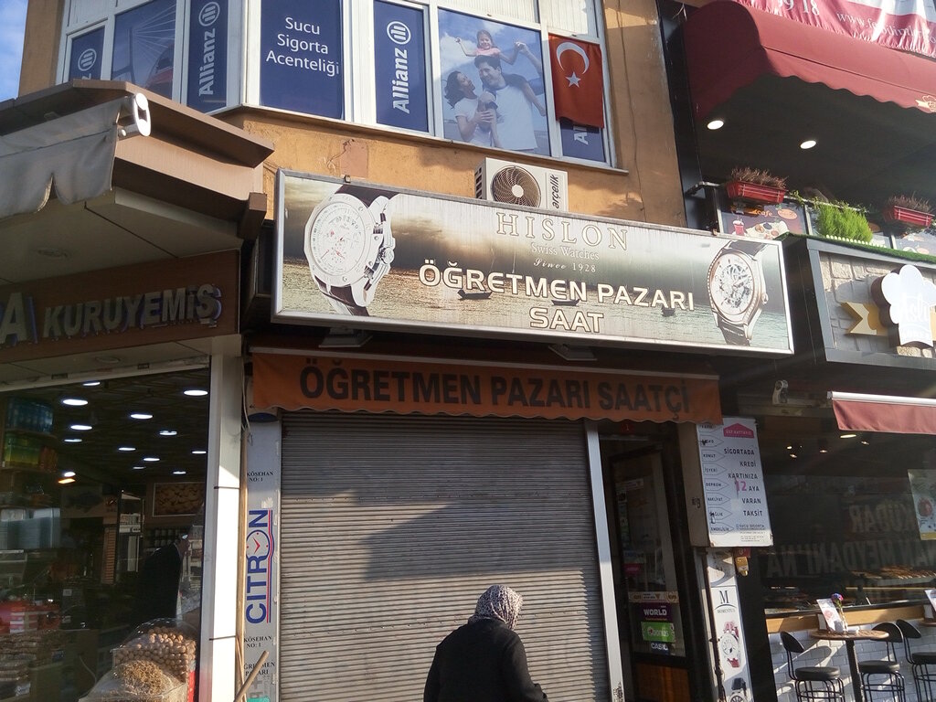 Watch shop Master of Watch and Market, Istanbul, photo
