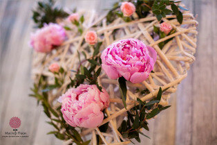 Flowers and bouquets delivery Studiya svadebnoy floristiki i dekora Mister Pion, Saint Petersburg, photo