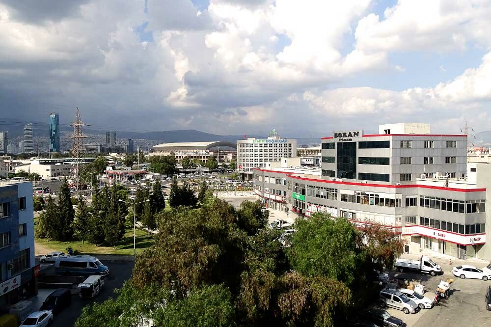 Alışveriş merkezleri Boran Plaza, Konak, foto