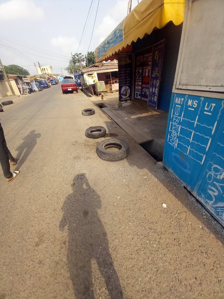 Internet cafe Darl Resolution, Accra, photo