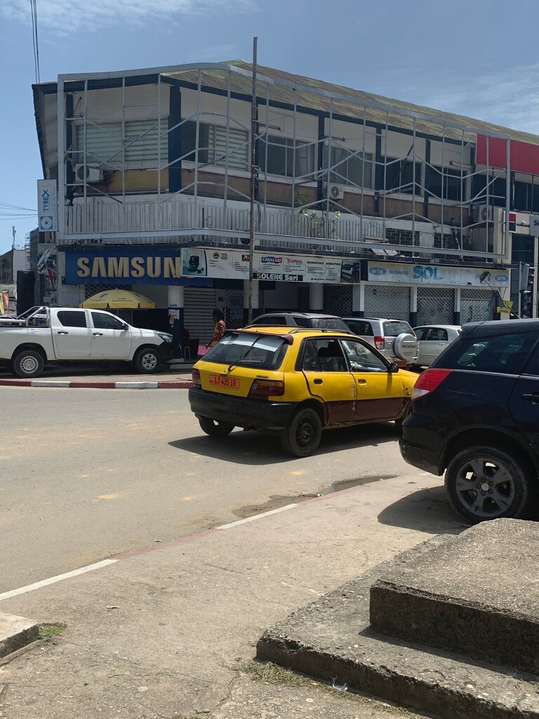 Convenience store Solene, Douala, photo