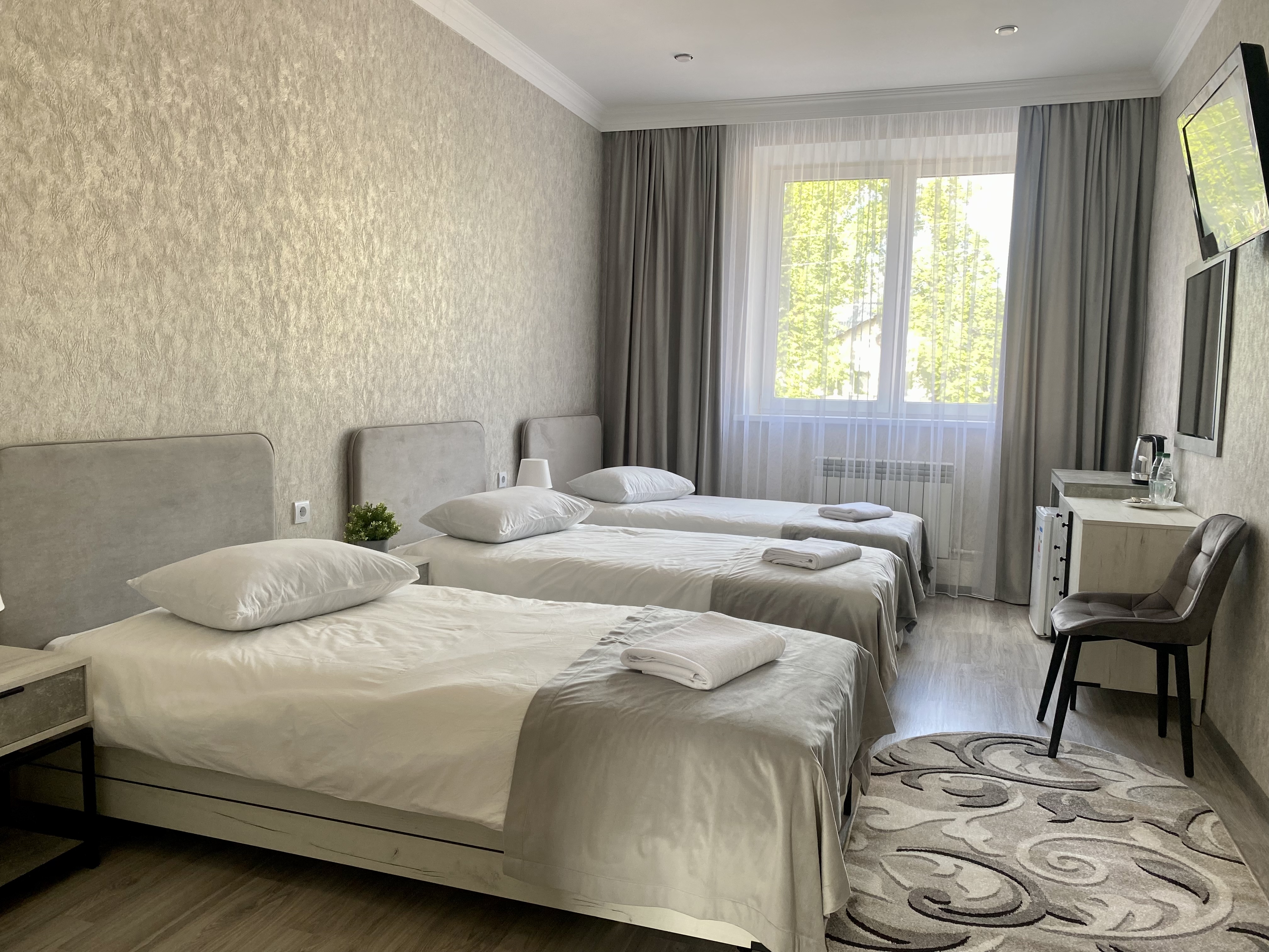 Фото отеля 2