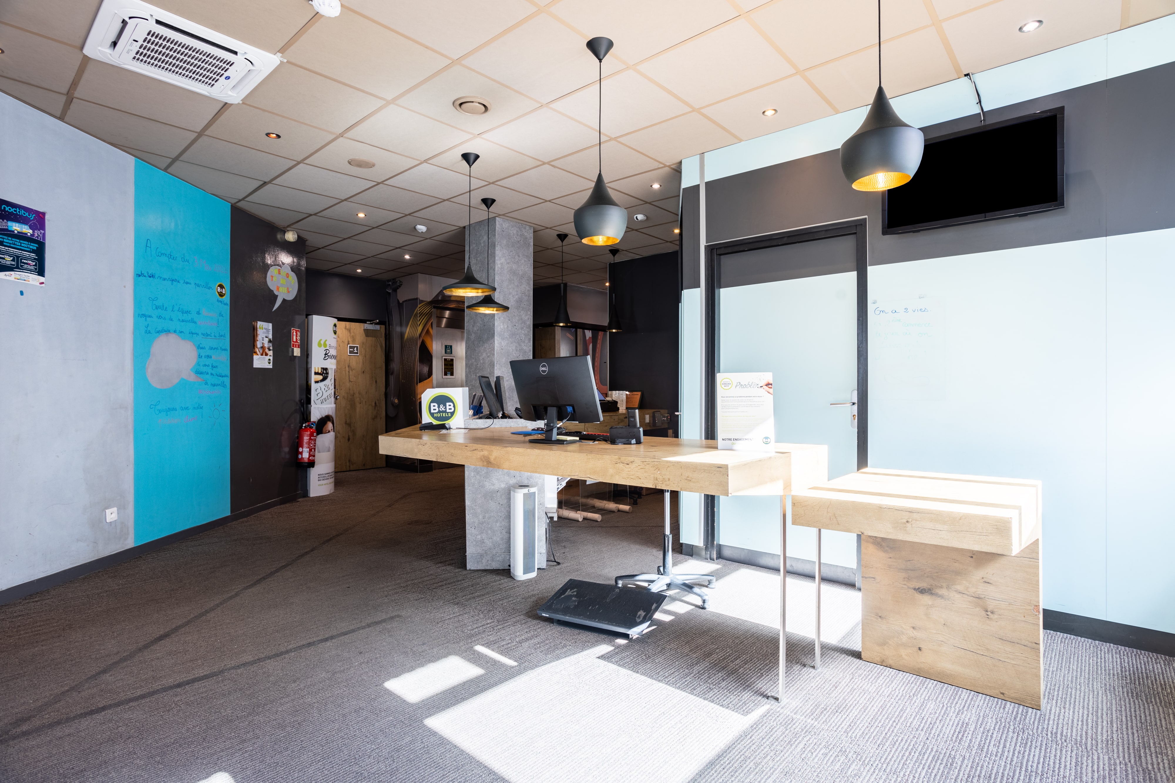 Фото B&b Hotel Arras Centre les places