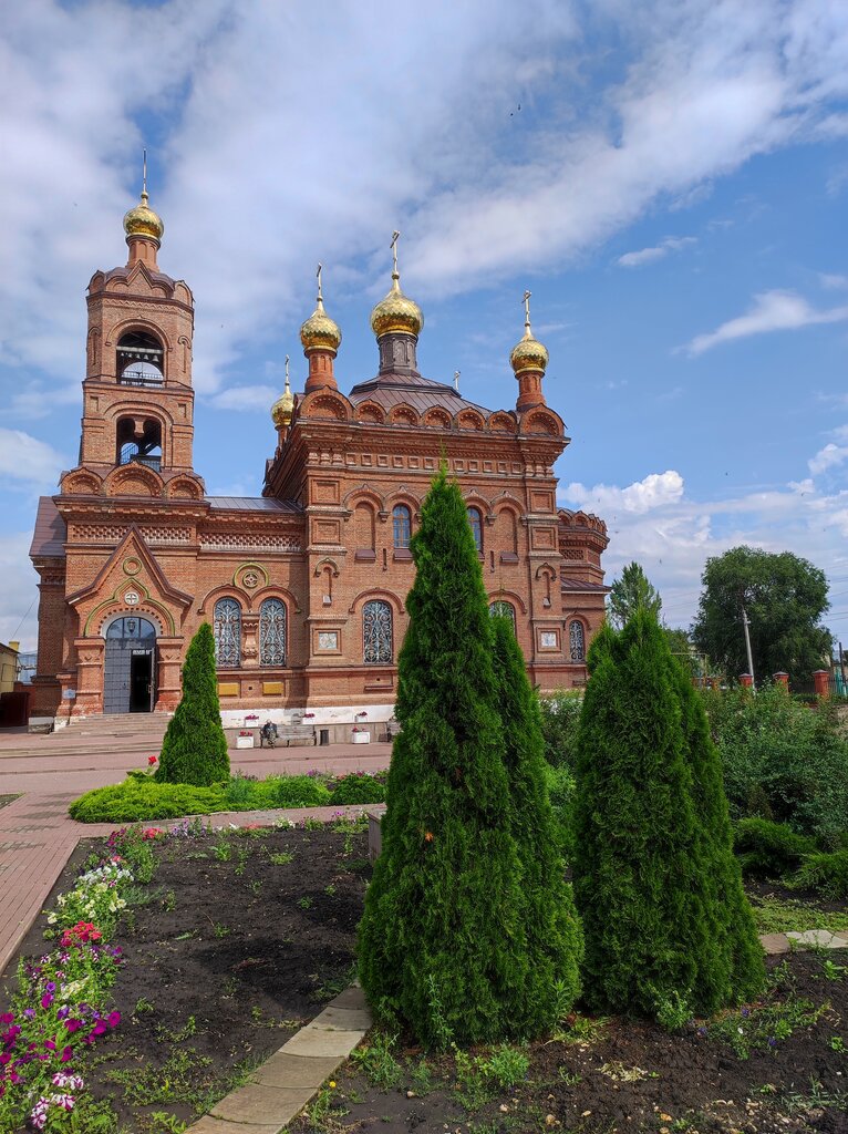 Православный храм Церковь в честь Воздвижения Честнаго и Животворящего Креста Господня, Хвалынск, фото