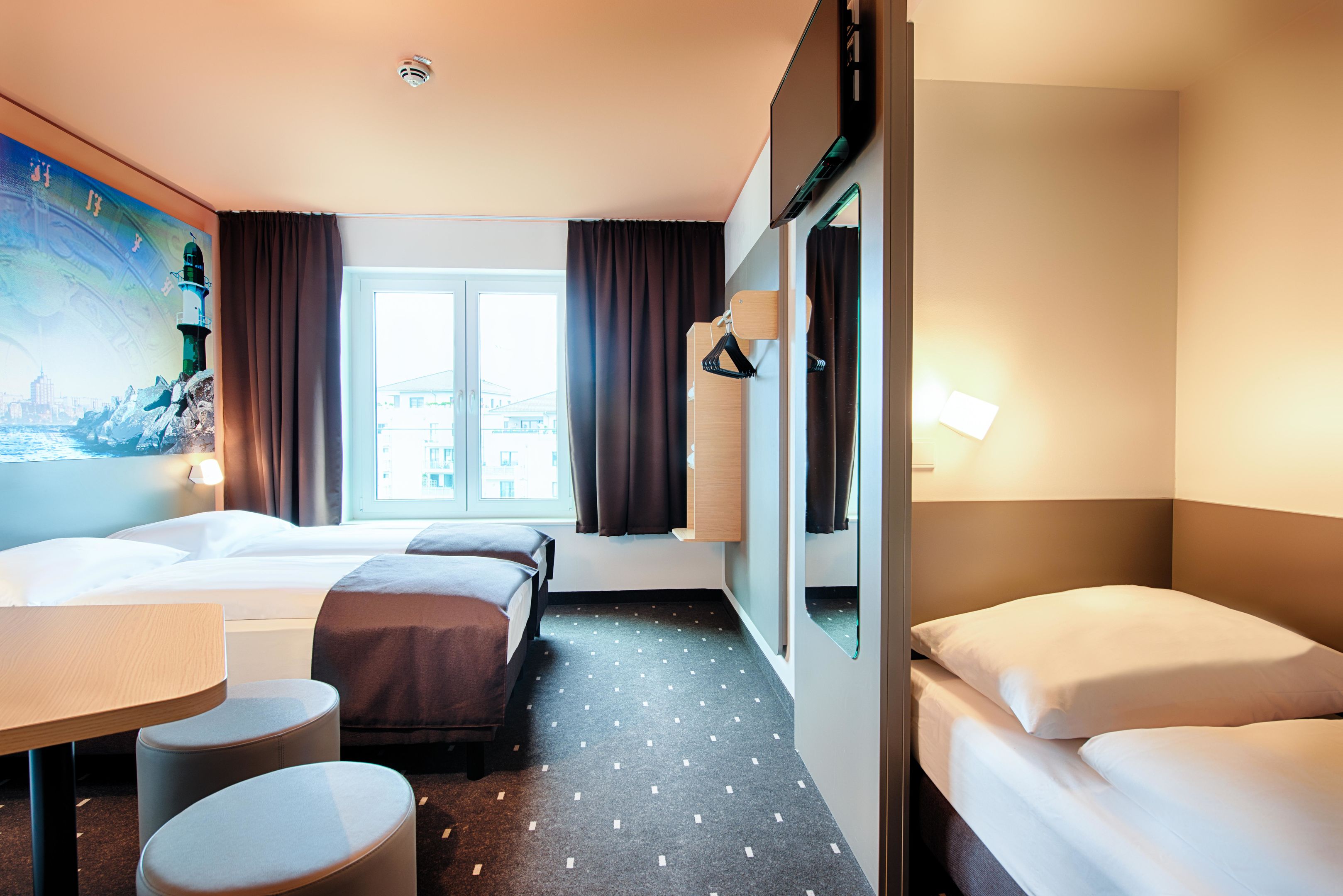 Фото B&b Hotel Rostock-Hafen