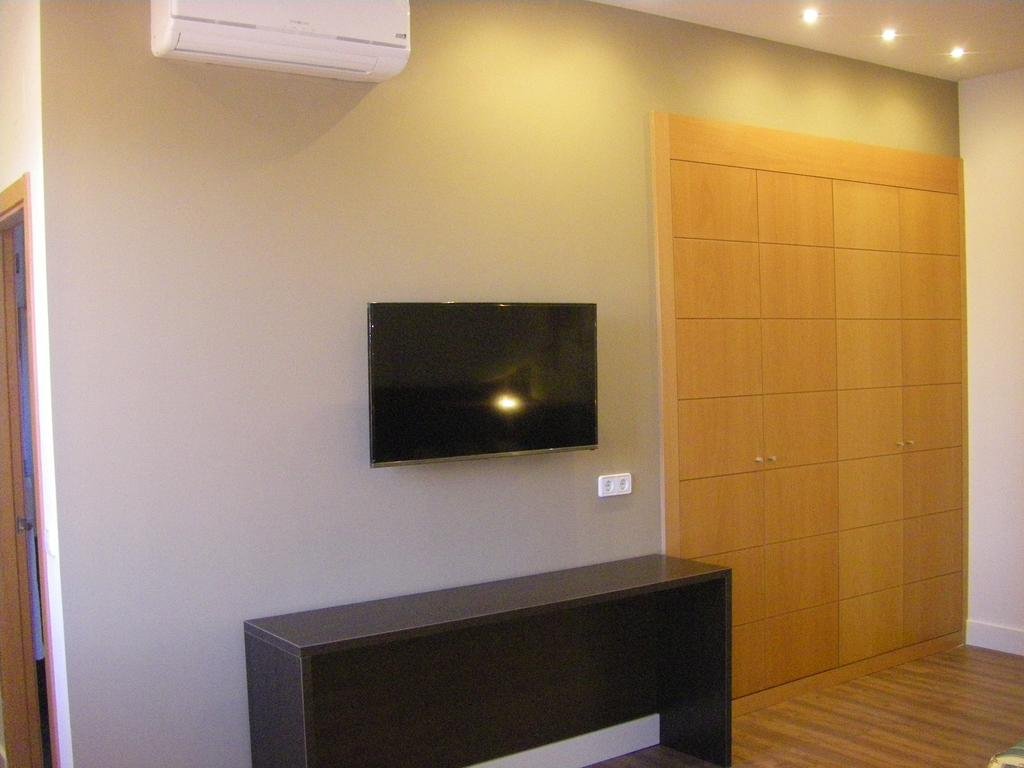 Фото Hostal Bari