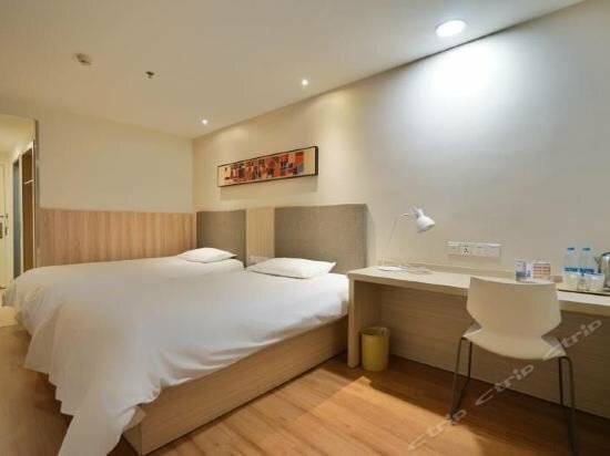 Hotel Hanting Hotel, Changchun, photo