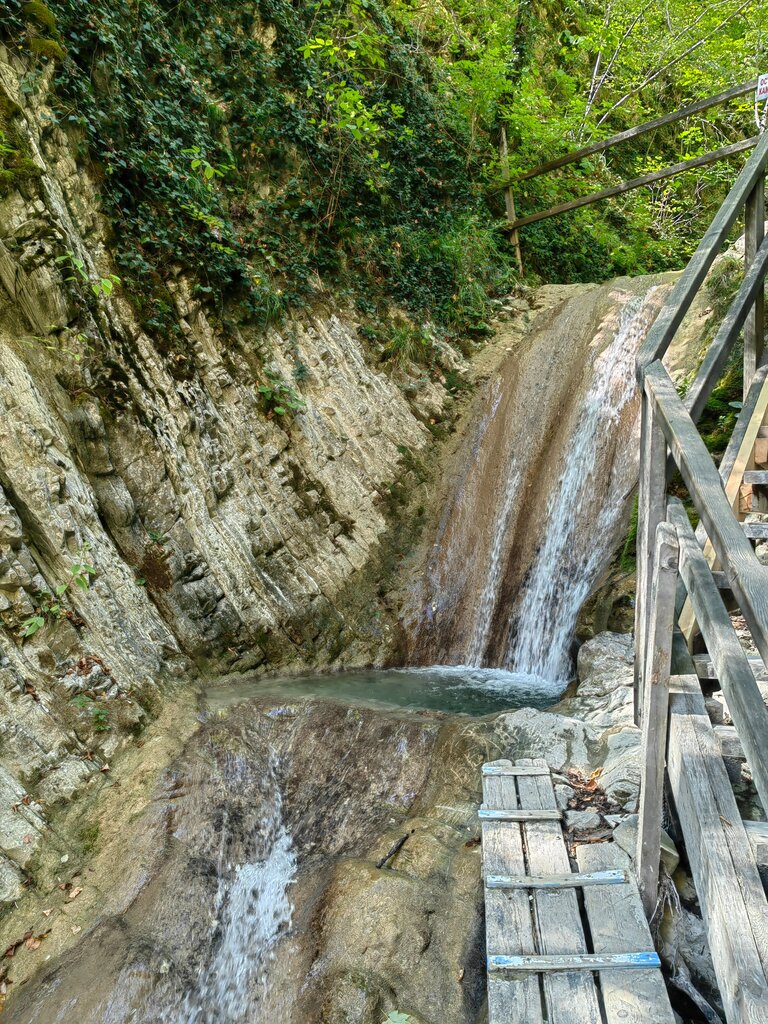 Waterfall Waterfall, Krasnodar Krai, photo