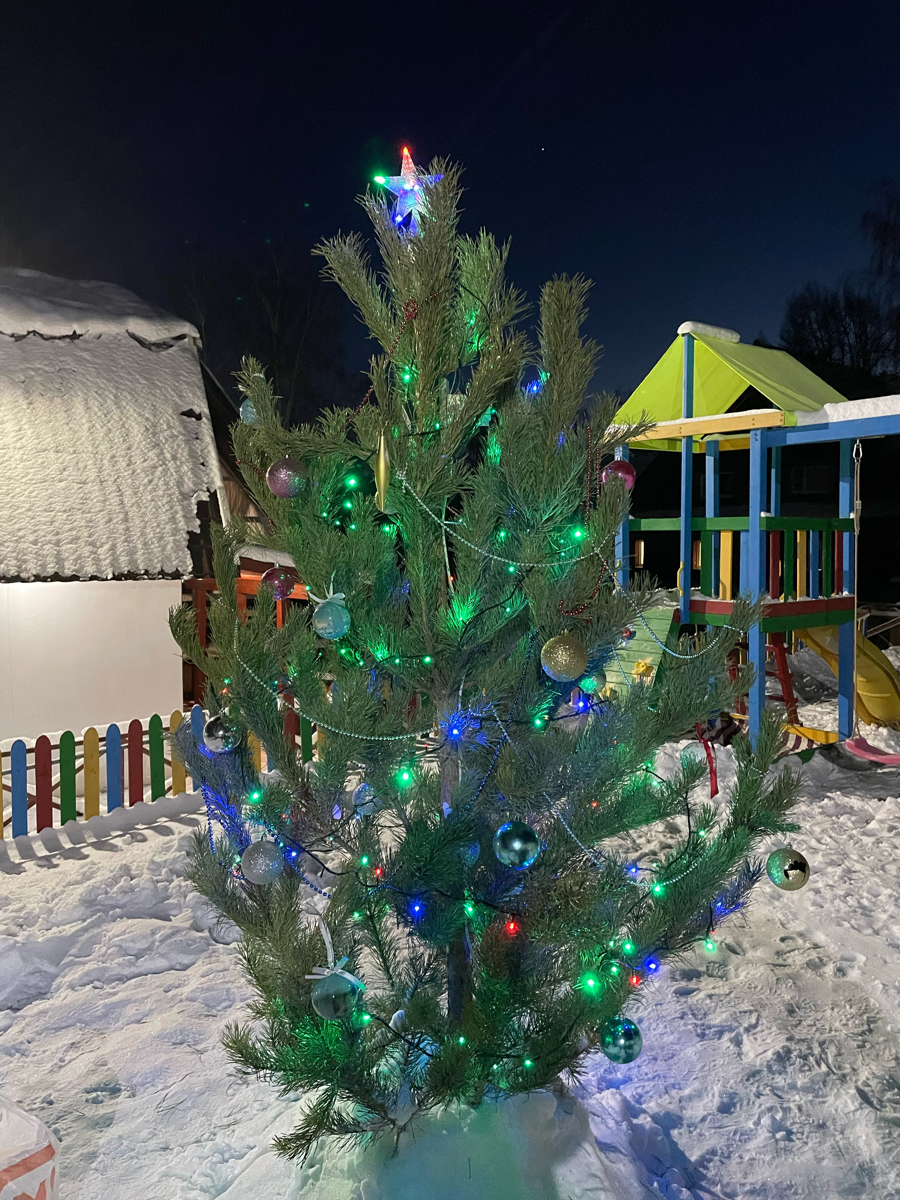 Фото Теремок в горах