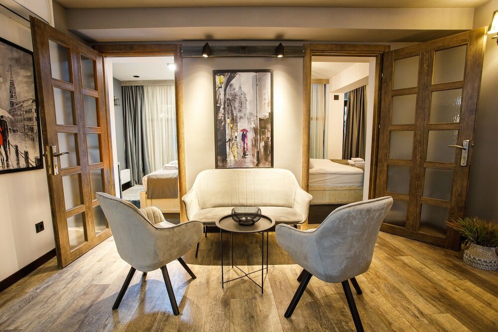 Фото The Phoenix Boutique Hotel