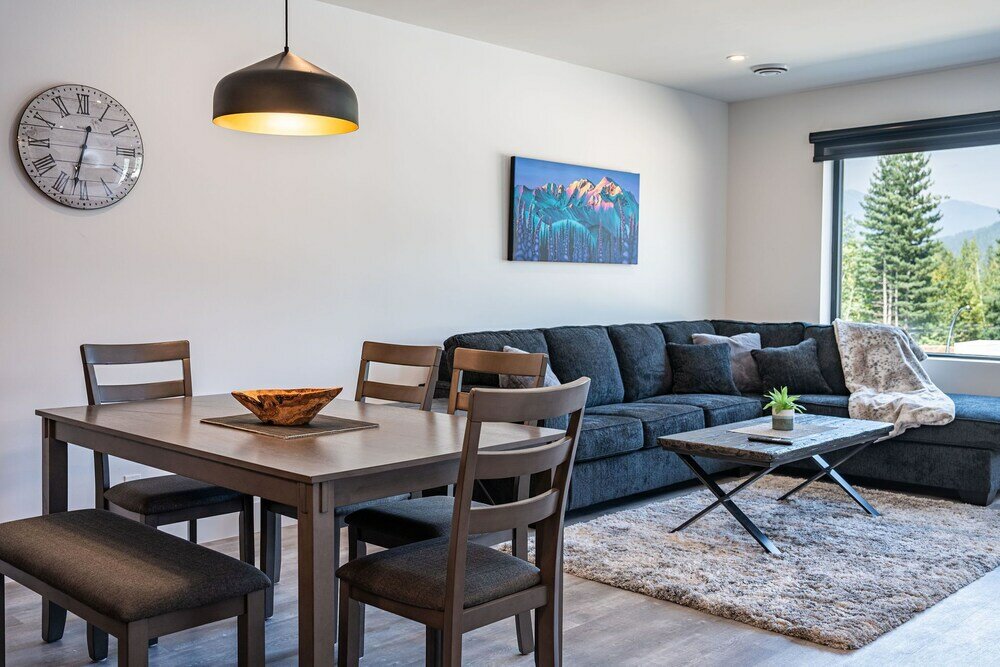 Фото Alpine Haven by Revelstoke Vacations