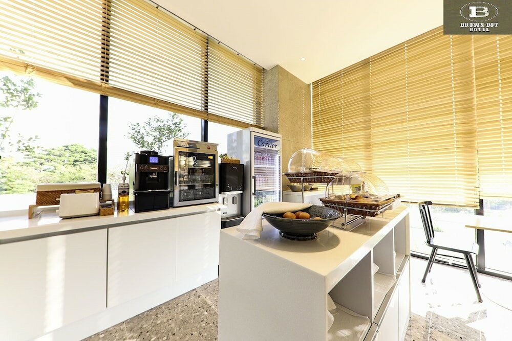 Фото Jeongja Beach Brown Dot