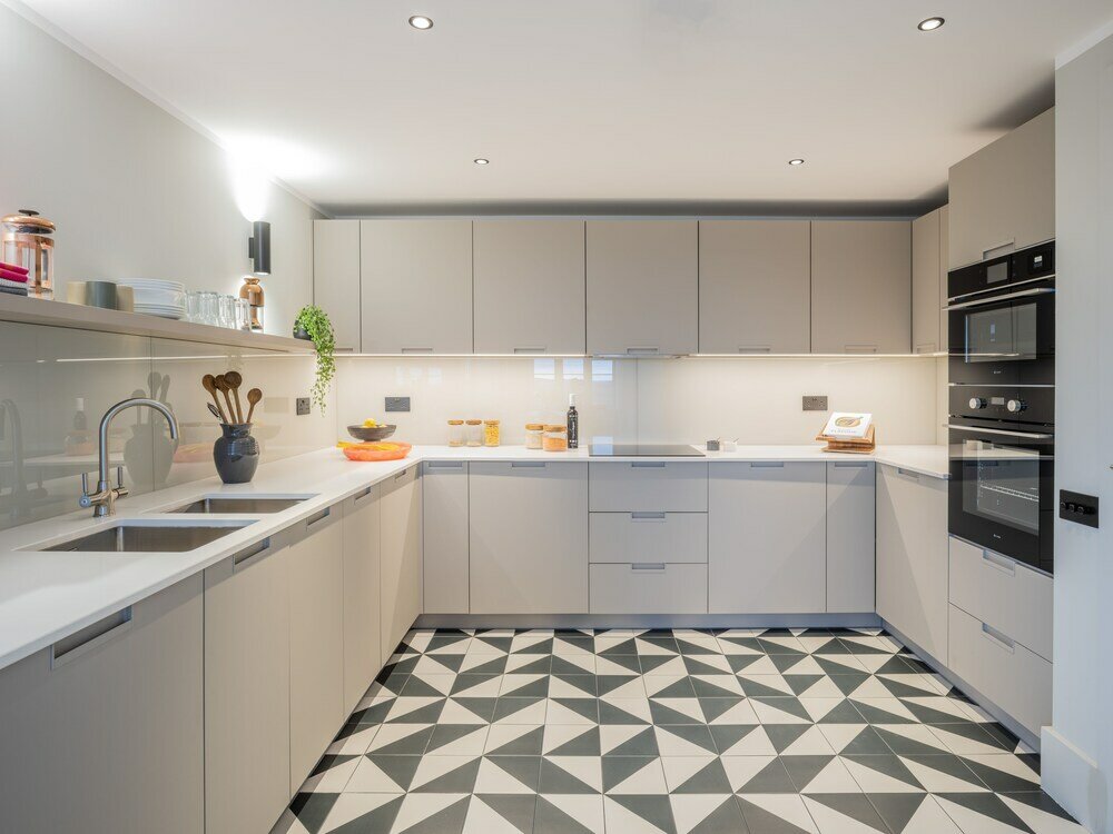 Фото Stylish Studios Southfields Station