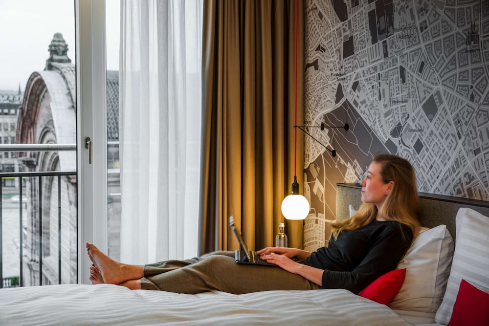 Фото IntercityHotel Wiesbaden