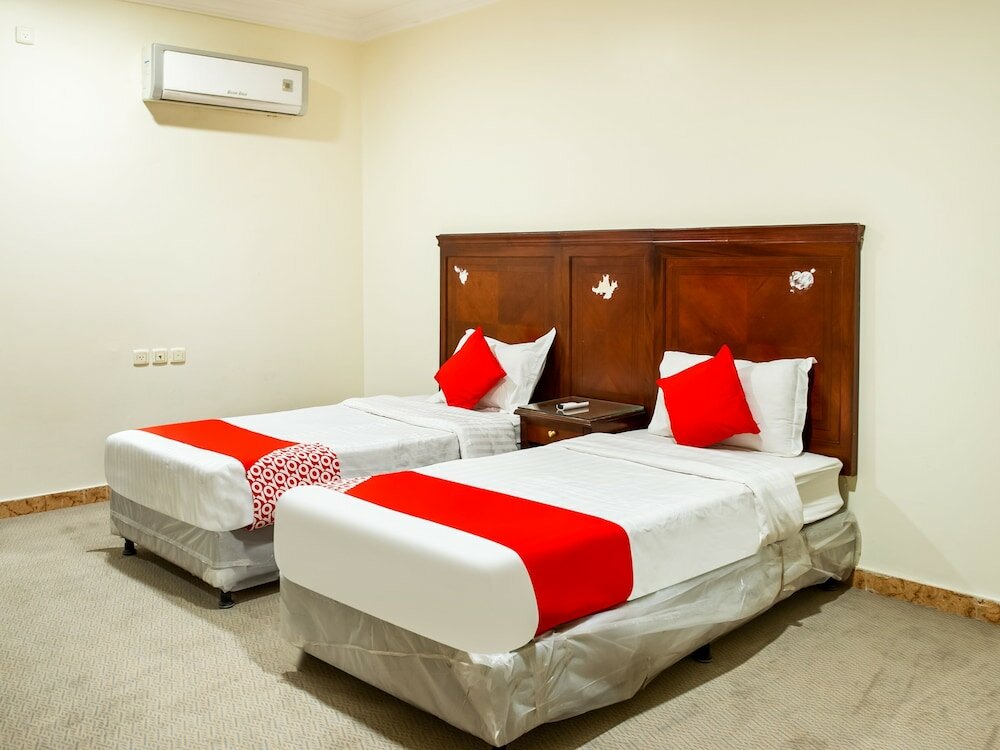 Фото Oyo 525 Rose Plaza1