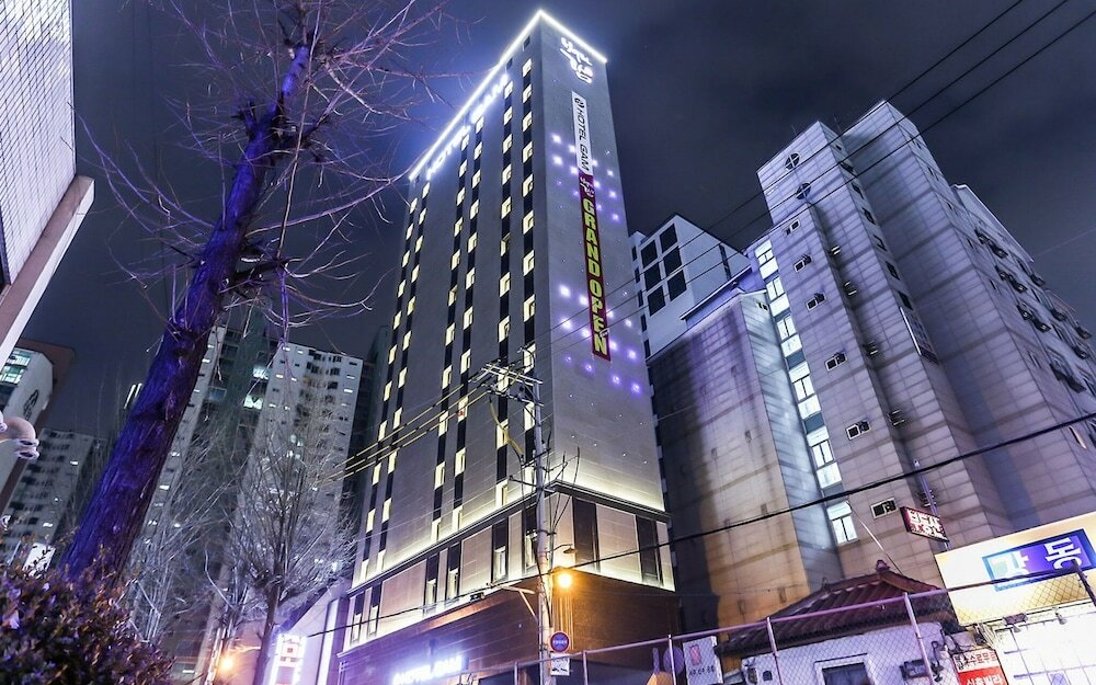 Фото отеля 1