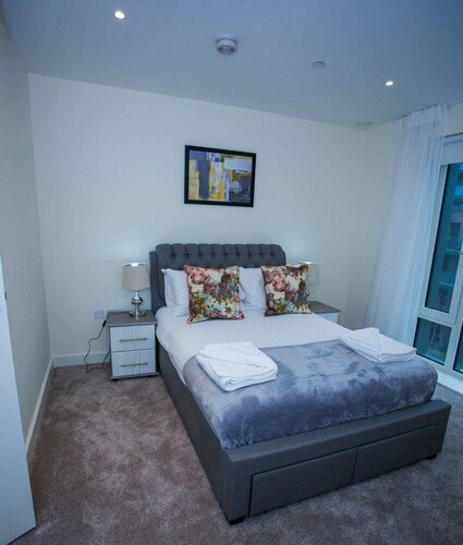 Premium Woolwich 2 Bed Apartment