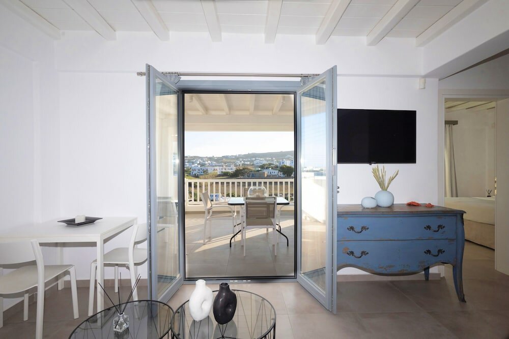 Фото Mykonos Dot Apartments