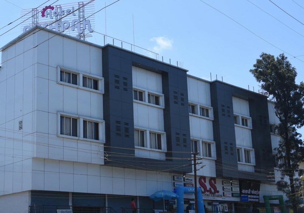 Фото Hotel Pushpak Satara