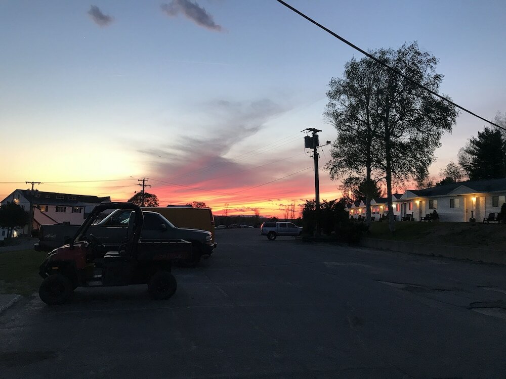 Фото White Birches Motel