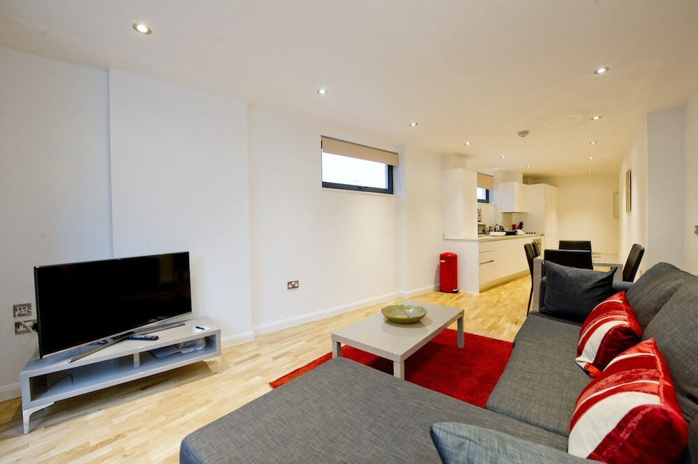 Фото London Bridge – Tooley St by Flying Butler