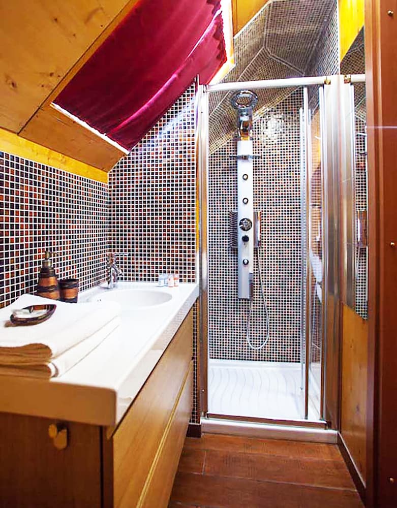 Фото DalaiLama Village