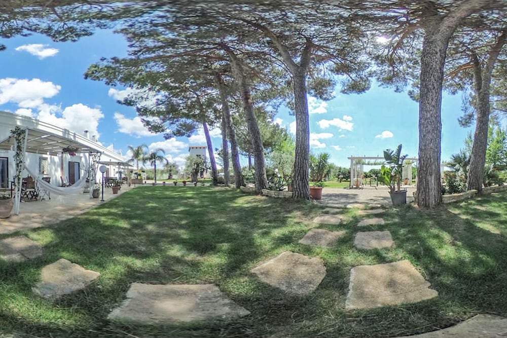 Фото Agriturismo La Stornara