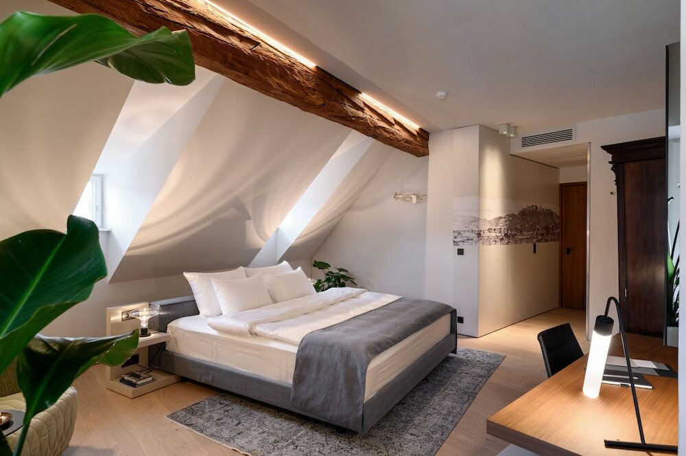 Фото Zlata Ladjica Boutique Hotel