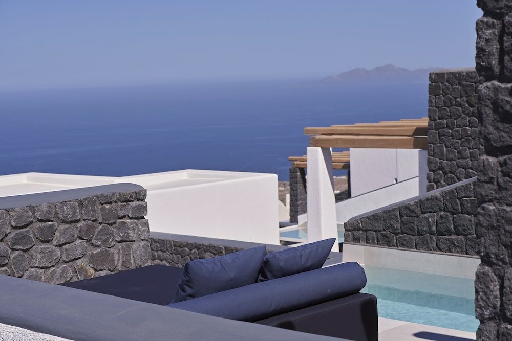 Фото Brilliance Suites - Adults Only