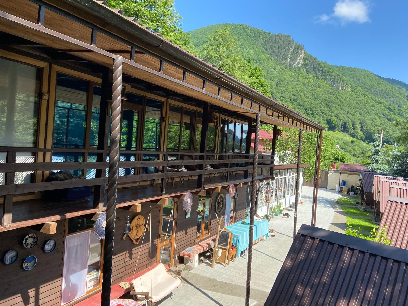 Фото отеля 2