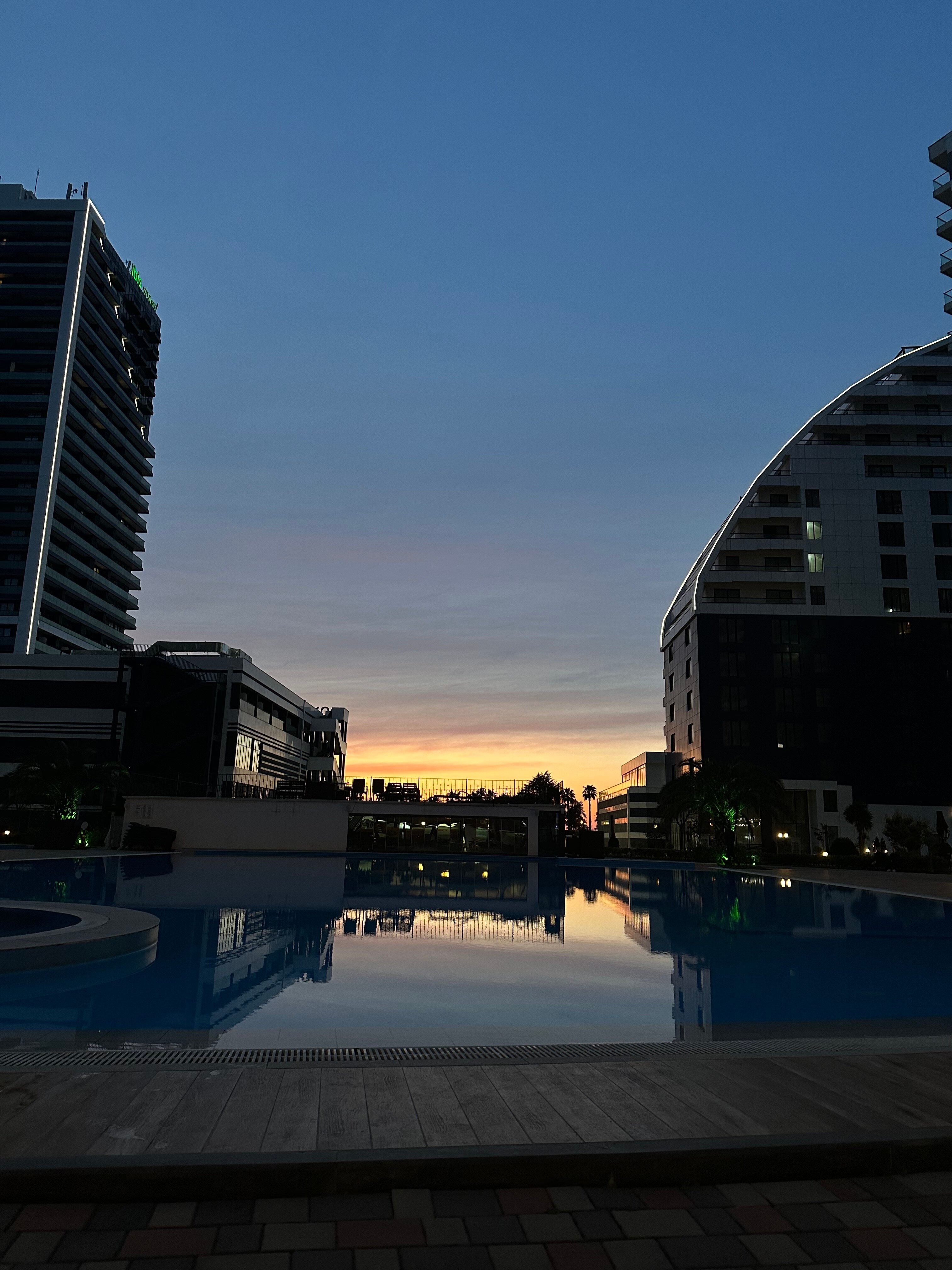 Фото The Grandeur Hotel