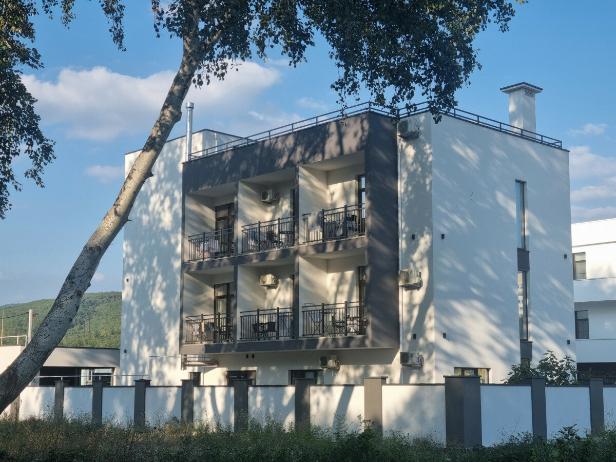 Фото отеля 2